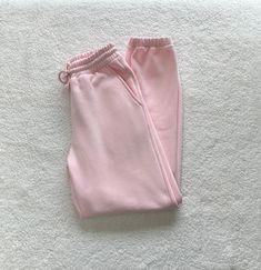 Light Pink Basic Blank Jogger Sweatpants Green Surfboard, Light Pink Sweatpants, Luxury Paints, Pink Sweats, Cute Twins, Sweatpants Outfit, Pink Sweatpants, Nike Sweats, Clothing Logo