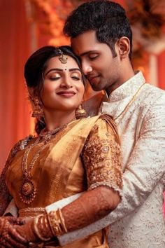 Here are Some BEST Couple Photography Ideas & Poses for South Indian Couples that you MUST need to capture for your wedding functions. #weddingbazaar#indianwedding #coupleweddingphotography #coupleweddingphotographyindian #coupleweddingphotographyposes #coupleweddingphotographyforeheadkisspicture #coupleweddingphotographyromantic #coupleweddingphotographyphotoposes #southindianweddingphotography #southindiancouplephotoshoot #southindiancouplephotoshoottraditional #southindiancouplephotoshootpose Pose Pengantin, Pose Prewedding, Indian Bride Poses