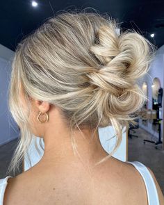 Messy Loopy Updo for Thin Hair Bridesmaid Hair Inspo, Bridemaids Hairstyles, Wedding Hair Up, Guest Hair, Bridesmaid Hair Makeup, Ball Hairstyles, Messy Updo, Wedding Guest Hairstyles, Wedding Hair Inspiration