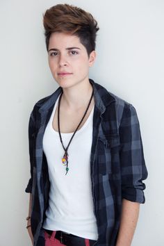 Laura, September 2014, Amsterdam. Nb Aesthetic, Soft Butch, Pretty Tomboy, Enby Fashion, Money Lender, Androgynous Style