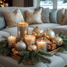 Christmas Decoration For Home, Gray And Gold Christmas Decor, Christmas Decor Ideas Brown And Gold, Christmas Decorations Ideas Living Room, Christmas Decorative Tray Ideas, Christmas Luxury Decor, Classy Christmas Home Decor, Living Room Christmas Decoration, Christmas Wood Tray Decor