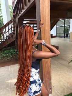 Coloured Braids For Black Women Dark Skin, Ginger Braid Hairstyles For Black Women, Ginger Hair Knotless Braids, Black Ginger Braids, Dark Ginger Hair Black Women Braids, Ginger Braids Black Women Black Roots, Box Braids Ginger Color, Ginger Braids With Curls At The End, Pretty Braid Colors