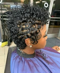 Short Spiral Curls, Coiling Natural Hair, Relaxed Hairstyles, Nice Hairstyles, Natural Hair Woman, Black Hair Short Cuts, Short Hair Waves, Short Spiked Hair, Mohawks