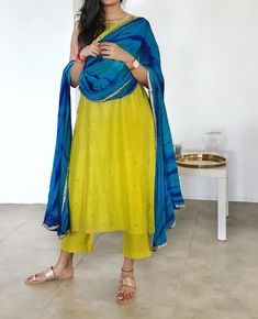 Combination Dresses, Colour Combinations Fashion, Simple Kurta Designs, Simple Kurti Designs, Color Combinations For Clothes, Long Kurti Designs, Casual Indian Fashion, Long Dress Design, Ladies Blouse Designs