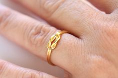 🌍 FREE DHL Express SHIPPING WORLDWIDE, Delivery in just 2-3 days 💝Spring Sales 10% Personalized gift for her, rings for women, boyfriend Christmas gift Hercules Knot A handmade ring , gold wire 1 mm k18 , plain and simple unique jewelry. Unique design, a ring that combines Ancient Greek style and Contemporary jewellery. It can also be made of Sterling Silver gold plated. MATERIALS: gold wire 1 mm k18 DIMENSIONS: HANDMADE: Every piece is totally handmade at my workshop and therefore may have ve Handmade Gold Midi Rings For Promise, Elegant 14k Gold Wire Wrapped Rings, Elegant Hand Wrapped Rings For Anniversary, Minimalist Hand Wrapped Ring For Gift, Elegant Handmade Midi Rings For Anniversary, Handmade Yellow Gold Midi Rings For Wedding, Elegant Wire Wrapped Toe Rings, Elegant Gold Hand Wrapped Rings, Elegant Handmade Midi Rings For Promise