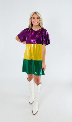 Cap sleeves Oversized fit Straight fit Stretch Longer length Semi-sheer, Not-lined 95% Polyester, 5% Spandex SIZES: SMALL MEDIUM LARGE Make a statement at your next Mardi Gras event with this Short Sleeve Metallic Colorblock Dress! It features a unique colorblock pattern and metallic shine that will turn heads and wow the crowd. Perfect for any event, this dress can quickly transition from day to night so you can party all day and all night! SIZE XS S M L XL 2XL 3XL FITS A SIZE 00-0 2-4 6-8 10-1 Mardi Gras Dress, Platform Heels Boots, Blue And White Dress, Platform Sandals Heels, Colorblock Dress, Dress Romper, Mardi Gras, Oversized Fits, Cap Sleeves