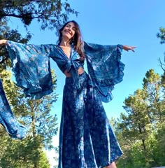 Blue Hippie Dress, Two Piece Boho Outfit, Blue Bell Sleeve Top, Flowy Bell Sleeve Top, Styling Blue Pants, 70s Formal Outfits, Retro Boho Outfits, Blue Boho Outfit, 1970 Outfits Women