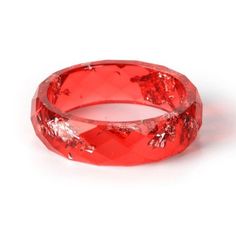 These adorable Colored Resin Rings are perfect for everyday wear. A dashing touch to your accessories and a great way to support animals at risk. You will not only receive compliments but also help to protect our wildlife. This is perfect for you, or as a gift for a loved one. Limited stock, get yours before they're gone Help us raise awareness of the threats animals face. With every Necklace sold you help saving animals across the globe! Help us Save them! Dried Flower Epoxy, Ring Diy Handmade, Epoxy Ring, Flower Epoxy, Resin Rings, Paper Ring, Eco Friendly Jewelry, Diy Rings, Resin Ring