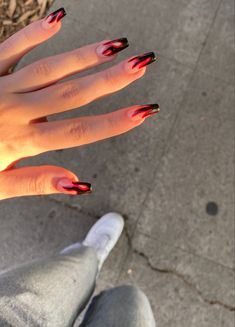 Black And Red Flames Nails, Acrylic Nail Flame Design, Nails Acrylic Tomboy, Ref And Black Acrylic Nails, Flame Nails Black And Red, Fire Nails Designs Red, Red Flame French Tip Nails, Black Nails Red Flames, Black And Red Fire Nails