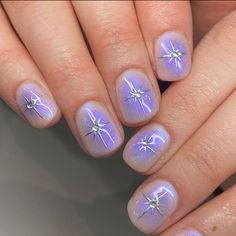 Short Nail Manicure Gel Art Designs, Purple Nail Short, Short Color Nails, Short Gel Designs, Chrome Bubble Nails, Short Celestial Nails, Trendy Short Nails Art Designs, Cool Purple Nails, Short Cool Nails