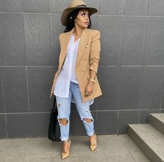 Middle Age Black Women Outfits, Yummy Mummy Style Outfits, Fall Outfits 30s For Women, Nude Outfits For Black Women, Casual Travel Outfit Summer, Thick Girlfriend Outfits Summer, Hat Outfits, Looks Jeans, Yummy Mummy