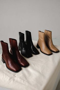 Boots For Dresses, Brown Square Toe Boots, Black Boot Outfits, Heels Boots Outfit, Vagabond Shoes, Chestnut Leather, Square Toe Boots, Ankle Heels, Black Boots Women