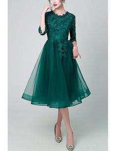 Luxury Green Semi-formal Sets, Luxury Semi-stitched Green Embroidered Dress, 1950s Semi Formal Dress Green, Luxury Green Midi Dress With Floral Embroidery, Aesthetic Dress Outfit, Dress For Wedding Guest, Feminine Clothing, Tulle Party Dress, Lace Dress Styles