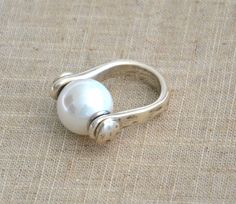 Silvering ring, very good quality. Size: 8.5 it is not a standard round circle inside, it would fit for the finger of 58mm/62mm. European size: 18 Package: simple package with a small gift box Elegant Pearl Open Ring In Metal, Elegant Metal Pearl Open Ring, Elegant Open Metal Pearl Ring, White Pearl Open Ring In Metal, Round Metal Pearl Ring For Anniversary, Pearl Ring For Anniversary, Anniversary Pearl Ring With Round Metal Setting, Round Metal Pearl Ring As Gift, Green Ring Vintage