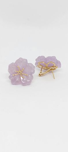 LAVENDER Jade FLOWER Diamonds Earrings 14k Yellow Gold. Purple Jade diamonds Flower Earrings 14k Yellow Gold. Flower LOVER Earring. Product Info: -Stone: Lavender Jade/ Diamonds -Earring Dimensions: 20mm x 20mm -Metal: Yellow Gold. -Colors: Purple. -Finish: 14k Yellow gold. -Nice Gift box is included. Gemstone Flower Earrings For Anniversary, Formal Flower Shaped Gemstone Earrings, Formal Gemstone Flower Earrings, Formal Flower-shaped Gemstone Earrings, Jade Flower, Lavender Jade, Diamonds Earrings, Purple Jade, Colors Purple