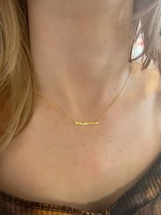 Make a heartfelt statement with our mama necklace, a perfect symbol of mother and child bonds.  #mamanecklace #daintynecklace #daintygold #customnecklace #giftformom #mumsgiftidea #mothersdaygift