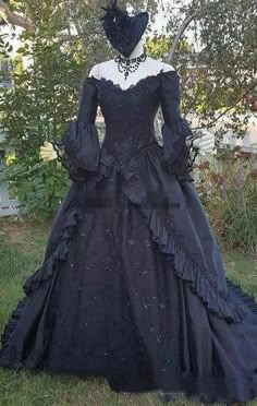 Gothic Ballgown, Black Ball Gown, Fantasy Gowns, Medieval Dress, Vintage Gowns, Gothic Dress, Fantasy Dress