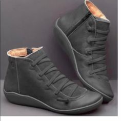 Zip Up Faux Leather Boots Really Cute Just Half Size Too Small For Me. Arch Support Boots, Women's Lace Up Boots, Spring Flats, Punk Boots, Flat Heel Boots, Orthopedic Shoes, Vintage Boots, Winter Boots Women, Flat Boots