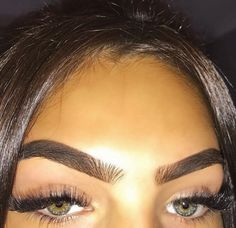 Like what you see? Follow @⚡✨Yagirl.Randi✨⚡ for more poppin pins! Eyebrows Goals, Eyebrows On Fleek, Brows On Fleek, Perfect Eyebrows, Long Lashes, Makeup Goals, Glam Makeup, Pretty Makeup, Makeup Art