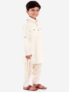 VASTRAMAY Boys Cream Cotton Blend Pathani Suit Set The VASTRAMAY Boys Cream Cotton Blend Pathani Suit Set is an elegant and traditional outfit perfect for special occasions. Designed for comfort and style, this suit set ensures your little one looks charming and feels comfortable. Features Elegant cream color Traditional Pathani design Comfortable fit Suitable for special occasions Specifications Brand: VASTRAMAY Color: Cream Material: Cotton blend Size: Available in various sizes Material & Car Pathani Suit, Traditional Outfit, Boys Wear, Suit Set, Traditional Outfits, First Look, Cream Color, Special Occasion, Comfort Fit