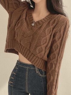 Y2k Fabric, Street Preppy, Brown Cable Knit Sweater, Preppy Vintage, Chunky Cable Knit, Cropped Pullover, Sweater Brown, Everyday Fashion Outfits, Quick Outfits