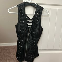 Super Cute Vest Black Size Small Cute Vest, Black Vest, Cute Black, Leather Top, Design Inspo, New Color, Super Cute, Character Design, Womens Tops