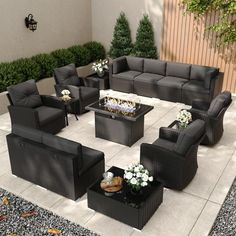 Black Patio Furniture Ideas, Back Porch Decorating, Balcony Patio Ideas, Black Outdoor Furniture, Small Outdoor Patios, Outdoor Table Decor, Black Patio, Conversation Sofa, Glass Countertops