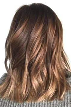 Fantastic Brunette Balayage Hair Color Ideas 06 #OmbreHair Brown Shoulder Length Hair, Brunette Ombre, Tortoise Shell Hair, Shoulder Length Hair Cuts