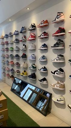 Wall Pepper, Nike Wall, Sneakerhead Room, Jordans Retro, Store Design Interior, Shoe Inspo, Air Jordans Retro, Jordan 3, Dream Shoes