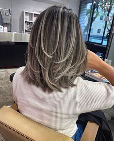 Brown Hair With Silver Highlights, Blonde Summer, Summer Hair Highlights For Brunettes, Highlights Ombre, Summer Highlights, Highlights For Brunettes, Summer Hair Highlights, Summer Balayage