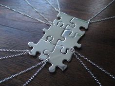 A friendship puzzle necklace set.... You use real puzzle pieces covered in mod podge and cover in pretty paper or spray paint them chrome. I thought that was a lovely idea for a girl's birthday party as no one would get left out of having a piece of a "friendship" necklace. Puzzle Piece Necklace, Bridesmaid Gifts Unique, Unique Bridesmaid, Diy Schmuck, Sentimental Gifts, Bijoux Diy, Girl Scouts