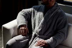 So sensationally soft, you’ll never want to take it off. Transform your home into a luxury retreat with this premium lounging essential. Perfect for days that require an extra layer of comfort. Generously sized for all body types. Honeycomb Stitch, Plush Robe, Soft Robes, Clueless Outfits, Take It Off, Dad Fashion, Bamboo Design, Gym Essentials, Luxury Retreats