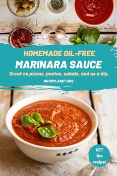 Learn how to make a simple and flavourful homemade marinara sauce. On top of that it’s also oil-free. It’ll be extremely convenient to grab this sauce from the fridge and use it on pizzas, pastas, salads, and as a dip. Sauce For Pizza, Diet Pasta, Easy Marinara Sauce, Homemade Marinara Sauce, Marinara Sauce Recipe, Marinara Sauce Homemade