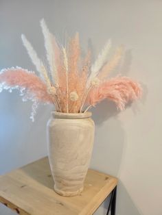 Blush Barbie Girl Arrangement with Vase-Pampas B Rompus Room, Pink Pampas, White Pampas, Pink Pampas Grass, Entrance Wall, Beige Room, Western Bedroom, Wood Vase, White Vases