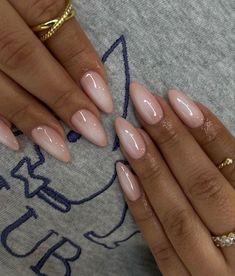 Aura Nails Nude Base, Kutek Disney, Nagellack Trends, October Nails, Classy Acrylic Nails