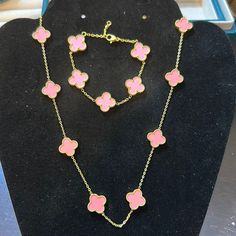 Custom Made Brand New 1 Set Pink Clover Necklace & Bracelet Gold Plating Titanium Steel Pink Clover Bracelet, Bea Core, Wwjd Bracelet, Preppy Necklaces, 2025 Board, Chain Link Necklace Silver, Pink Clover, Barbie Summer, Preppy Jewelry