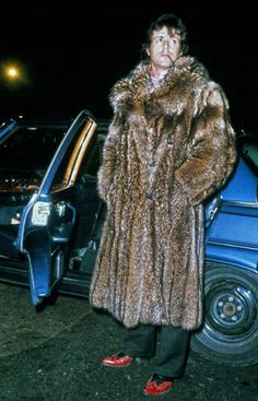 Sylvester Stallone Fur Coat, Fur Coat Men Aesthetic, Sly Stallone, Fur Coat Men, Fur Coat Outfit, Mens Fur Coat, Retro Photos, Jacob Elordi, Mens Fur