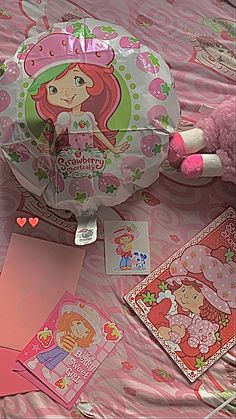 Aesthetic Party, Hello Kitty Items, Hello Kitty Collection, Cat Crafts, Foto Ideas Instagram, Strawberry Cake, Fluttershy, Girls Cartoon Art, Cartoon Shows