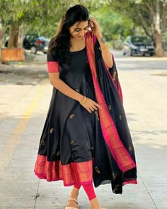 Saree Dress Design Ideas, Paithani Dupatta, Long Frocks For Women, Dress Designs For Stitching, Designer Dupatta, Simple Frock Design, Stylish Kurtis Design, Long Frock Designs, Long Gown Design