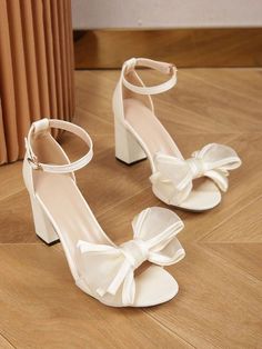 Open Toed Wedding Heels, Cute White Heels Aesthetic, Cute White High Heels, White Heels Aesthetic, Dr Mundo, Look Shein, Heels Bow, Botas Western