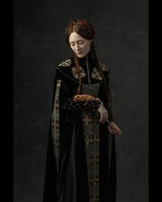 Medieval Fantasy Clothing, Royalty Clothing, S Heart, Drawing Clothes, Historical Dresses