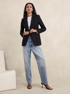 Lido Sculpted Italian Wool Blazer | Banana Republic Business Fits, Sheep Fabric, Banana Republic Style, Androgynous Style, Clothing For Tall Women, The Sheep, Blazer Black, Womens Blazers, Suits Coats