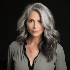 54 Stunning Silver Hair Color Ideas for This Year Shades Of Grey Hair Color, Mommy Hair Makeover, Silver Gray Hair Color, Grey Hair Modern, Metallic Silver Hair, Platinum Silver Hair Color, Brighten Gray Hair