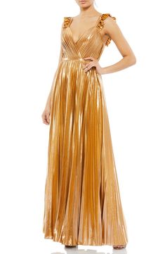 Pleated Metallic SLeeveless Gown Ileena for Mac Duggal Color Gold Metallics Fashion, Encanto Wedding, Ever After Dress, Dresses Outfit Ideas, Mob Dress, Pleated Gown, Dress With Ruffle Sleeves, Pleated Dresses, Gold Prom