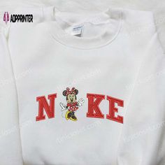 Introducing the Nike x Minnie Embroidered Shirt, a perfect fusion of style and enchantment. This unique collaboration with Disney showcases Rapunzel Cartoon, Trixie Tang, Disneyland Family Shirts, Nike Cartoon, Jerry Mouse, Lilo And Stitch Shirt, Nike Inspired, Embroidered Apparel, Personalized Clothing