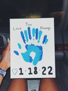 Hand Paint Date Ideas, Painting To Make With Boyfriend, Cute Bf And Gf Paintings, Painting Ideas On Canvas For Your Best Friend, Best Friend Handprint Painting, Painting Ideas Easy Simple For Couples, Cute Hand Painting For Couples, Handprint Best Friend Canvas, Boyfriend Girlfriend Handprint Canvas