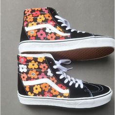 Vans Sk8-Hi Flower Black High Top Women’s 12 Canvas Suede Sneakers Men's Size 10.5 New Never Worn Sidestrap Detail. Uppers Of Suede And Canvas. Cotton Drill Lining. Padded Collar For Added Comfort And Support. Triple-Stitch Collar Adorns Collar. Die-Cut Eva Insert. Vans Old School Shoes, Vans Sneakers Men, Black High Top Vans, Low Top Tennis Shoes, White High Top Vans, Platform Shoes Sneakers, Purple Vans, Red Vans, Top Sneakers Women