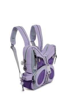 This butterfly shaped backpack has a nylon and jersey mesh construction, inner pockets, zippered pockets on the front, side pockets with bungee adjusters,adjustable padded shoulder straps,a top handle, a top zipper closure, and a front buckle closure. Y2k School Bag, Purple Objects, Purple Gifts, Merch Ideas Products, Butterfly Backpack, Dolls Kill Outfits, Butterfly Bags, Unique Backpacks, Purple Backpack