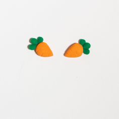 Small carrots for ears Portland Me, Wedding Basket, Jewelry Earrings Studs, Favorite Jewelry, Portland, Carrots, Pet Supplies, Accessory Gift, Jewelry Earrings