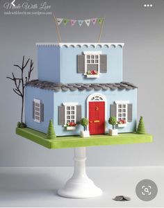 a cake that is shaped like a house